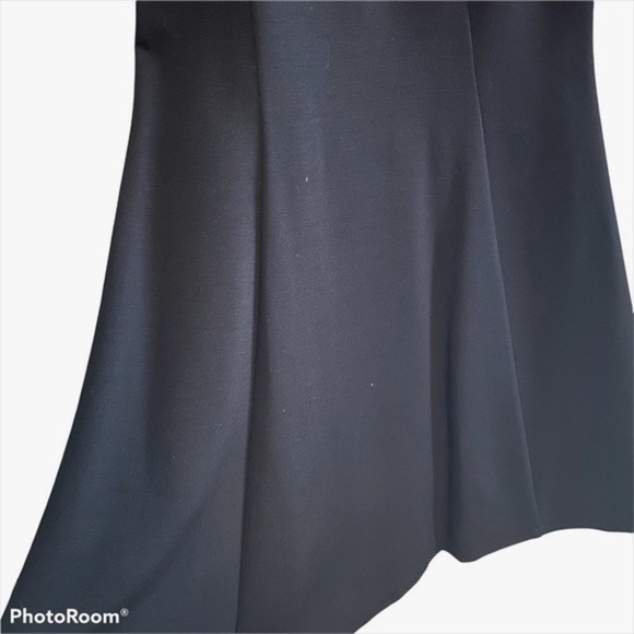 Isaac MIZRAH NYC LBD. Classic fit and flare black dress. - Picture 8 of 10